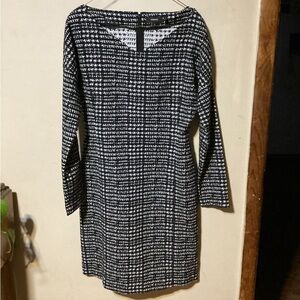 Theory Black and White Long Sleeve BodyCon Dress. Size M